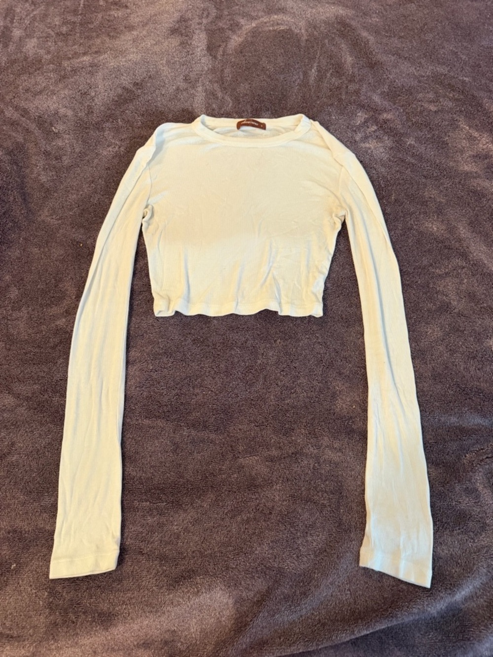 Olivaceous Size Small Cropped Long Sleeve White Top